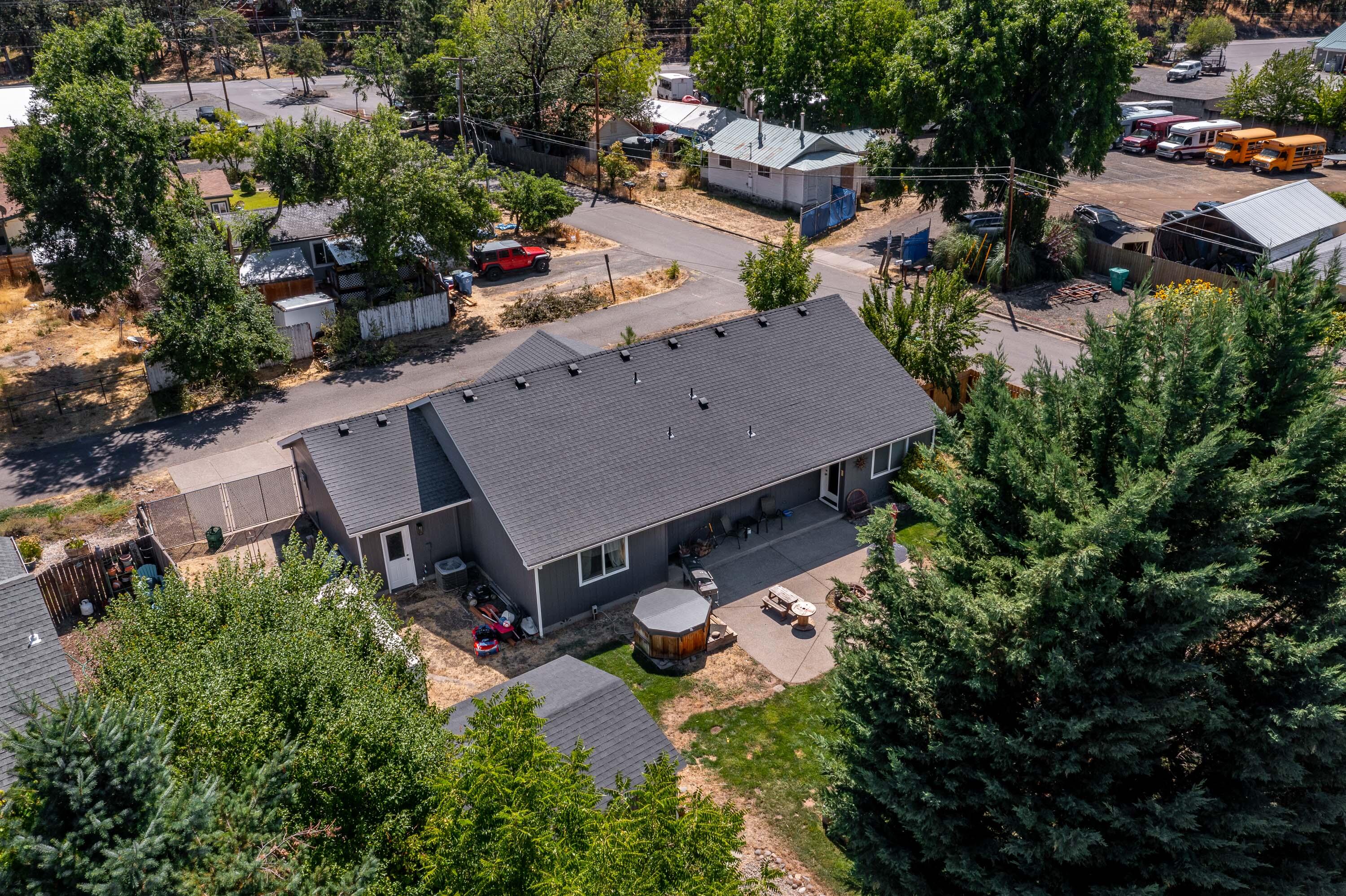 585 Alpine Street Shady Cove, OR 97539 - Photo 9 of 49 DRONE (3 of 5)