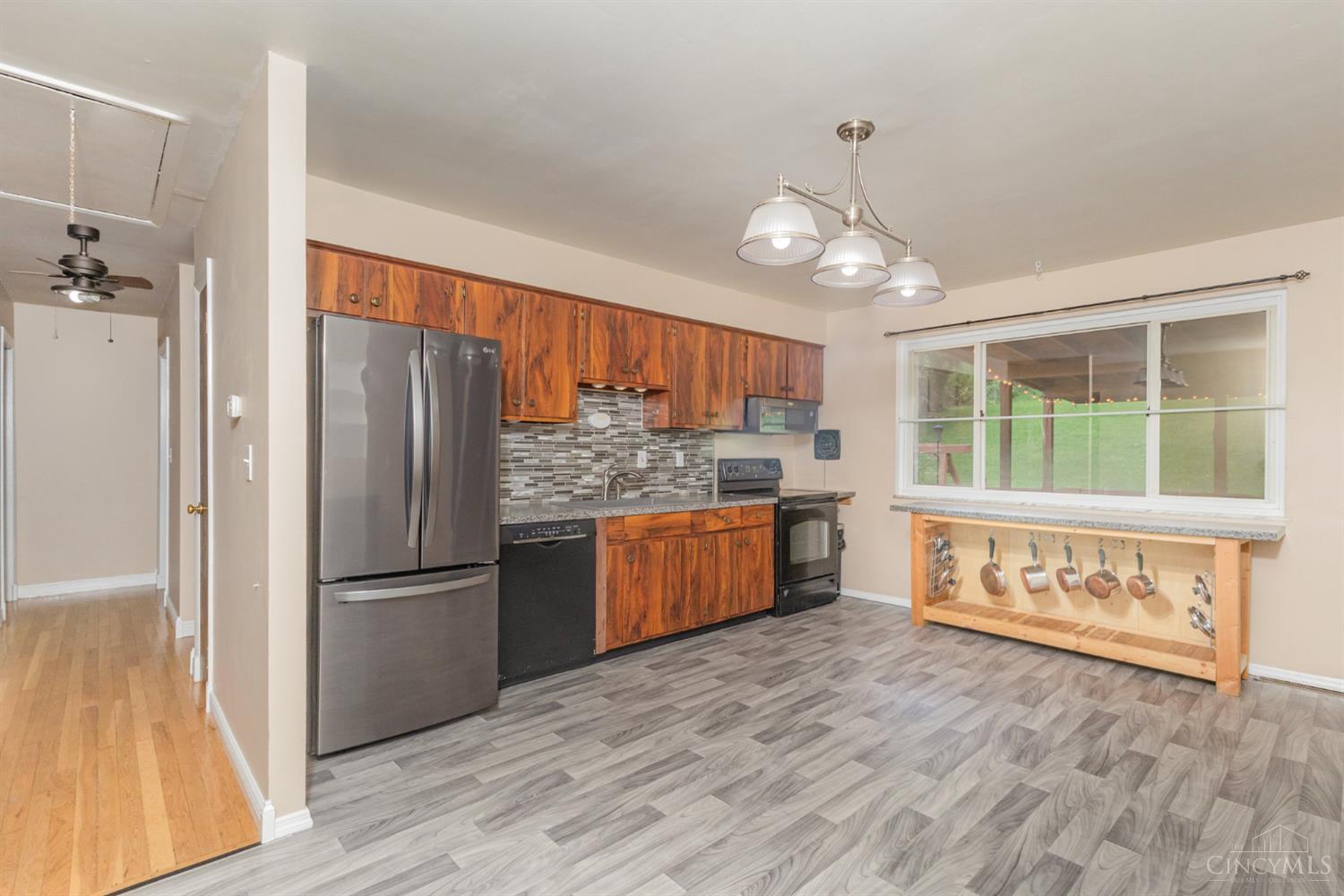 4445 Delhi Road Cincinnati, OH 45238 - Photo 5 of 19 Gallery Image 5