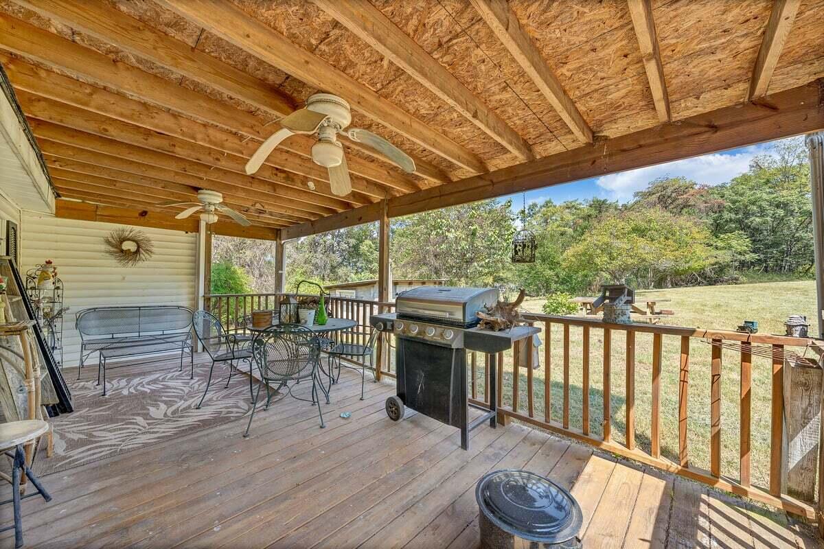 187 W Road Blue Ridge, VA 24064 - Photo 3 of 31 MIB02235-R5