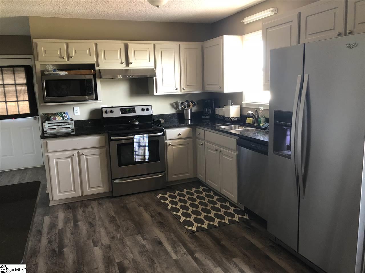 905 Berry Shoals Road Duncan, SC 29334 - Photo 2 of 13 Gallery Image 2