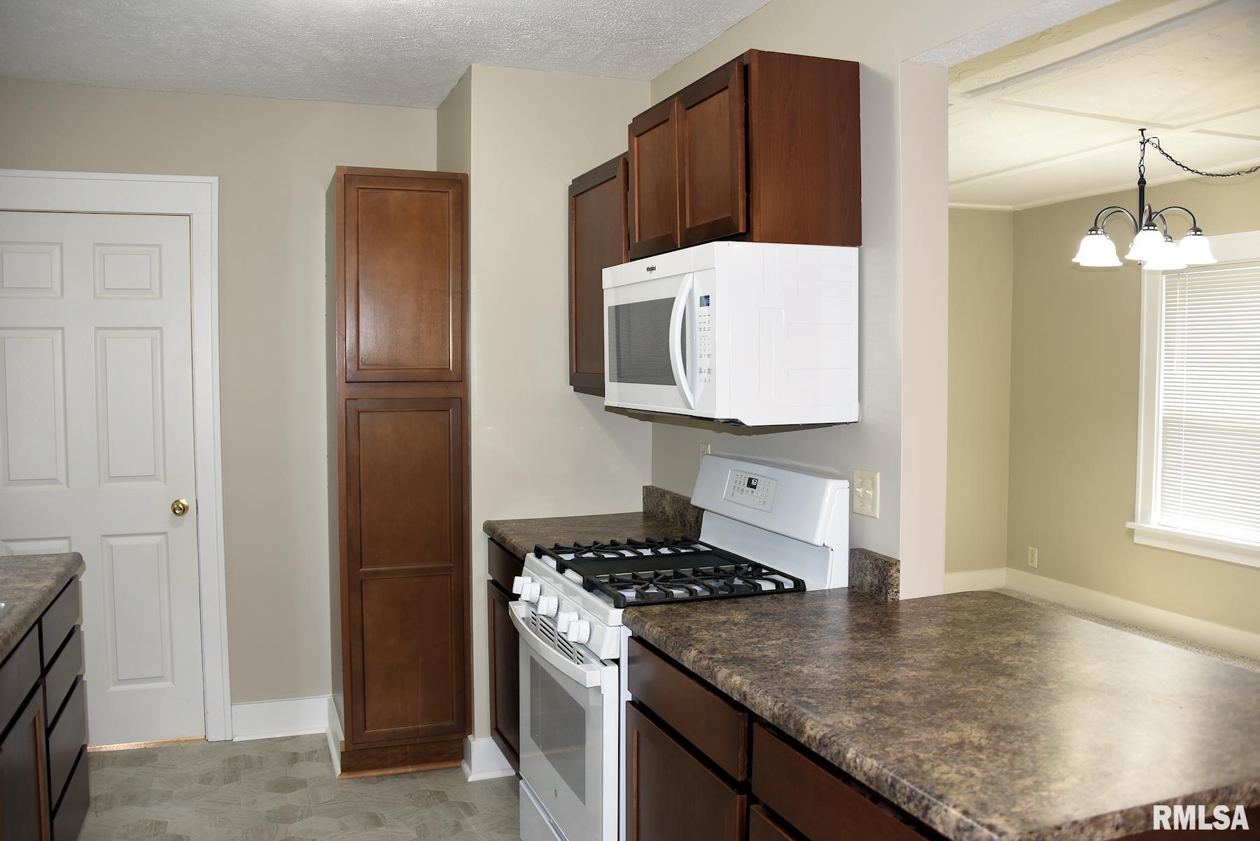 2531 Yale Boulevard Springfield, IL 62703 - Photo 8 of 16 Gallery Image 8
