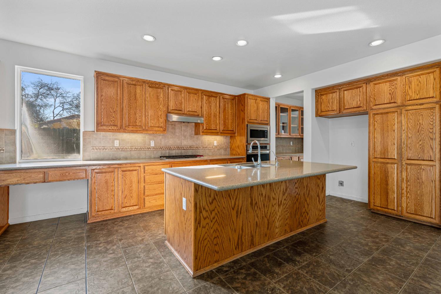 1434 Augusta Pointe Drive Ripon, CA 95366 - Photo 16 of 70