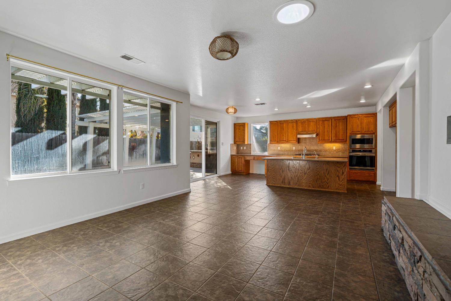 1434 Augusta Pointe Drive Ripon, CA 95366 - Photo 21 of 70