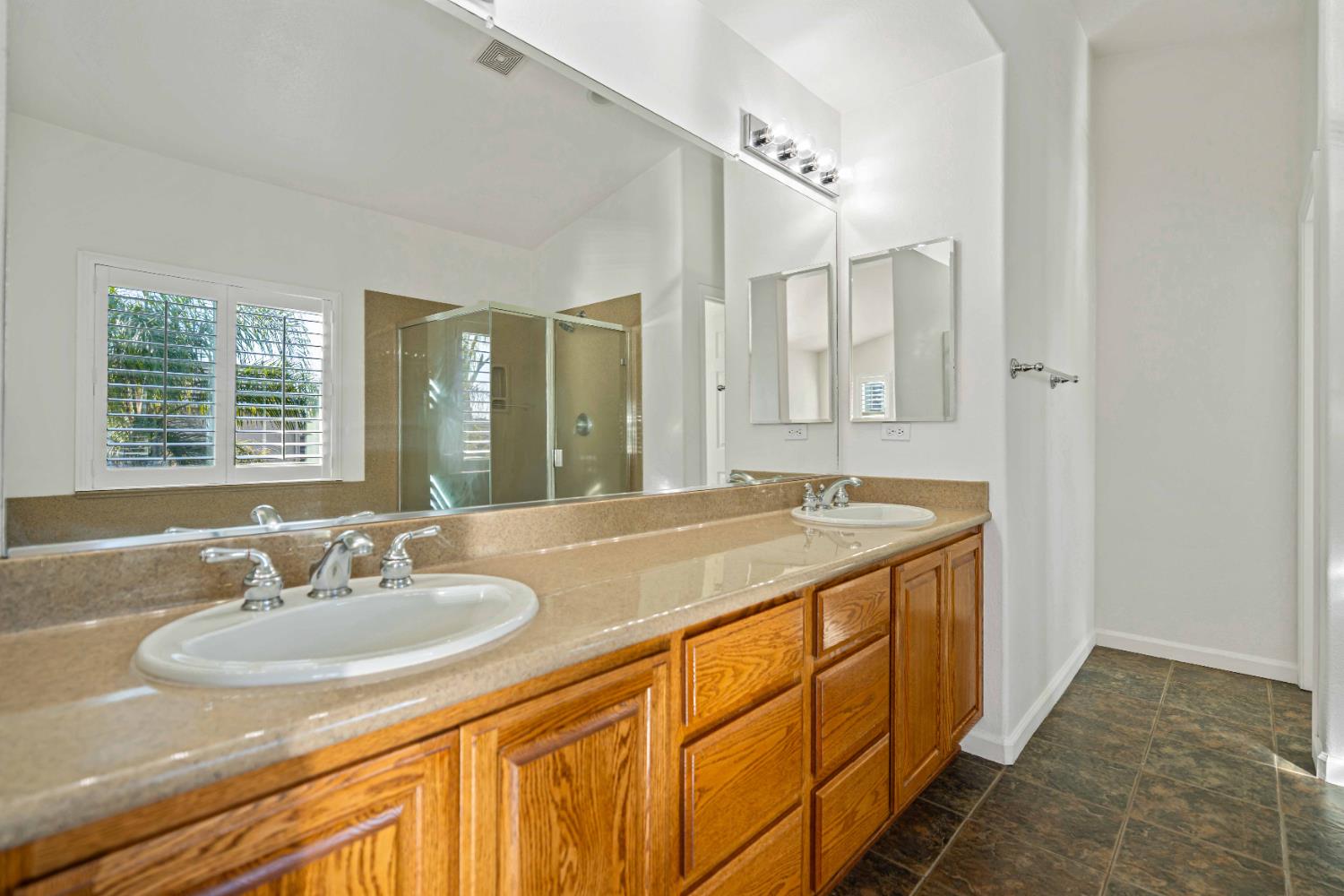 1434 Augusta Pointe Drive Ripon, CA 95366 - Photo 33 of 70