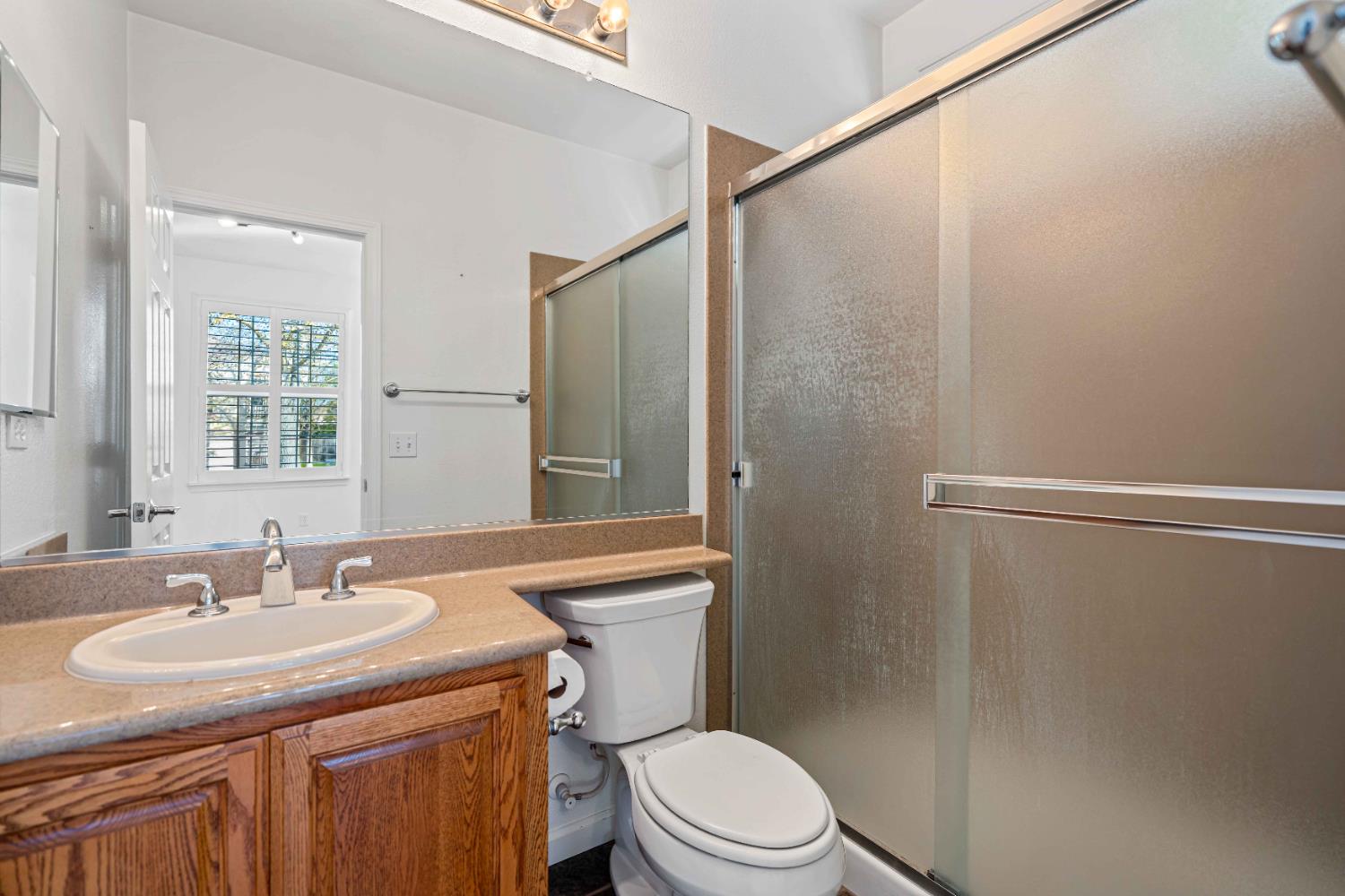 1434 Augusta Pointe Drive Ripon, CA 95366 - Photo 10 of 70