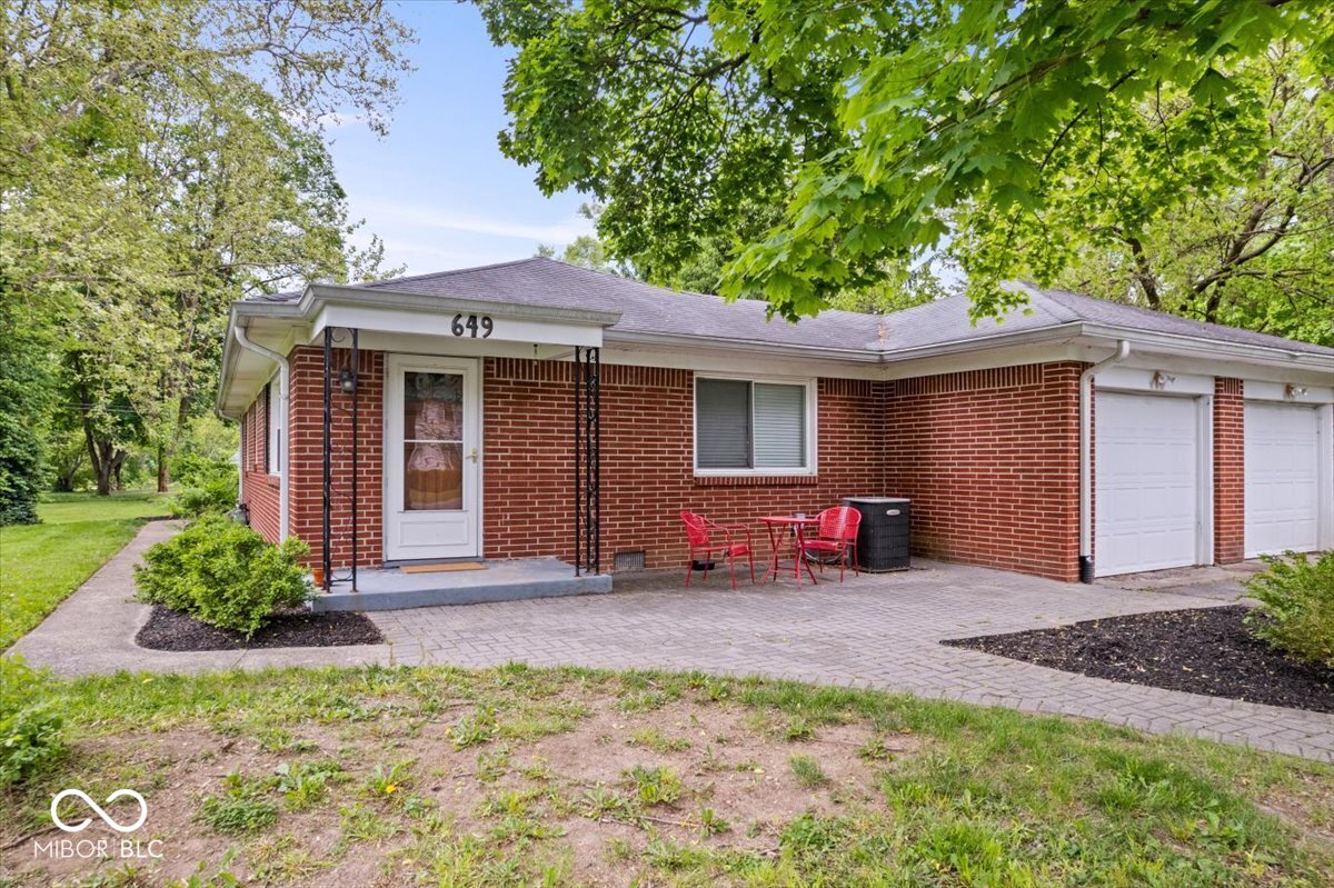 Undisclosed Address Indianapolis, IN 46240 - Photo 2 of 46