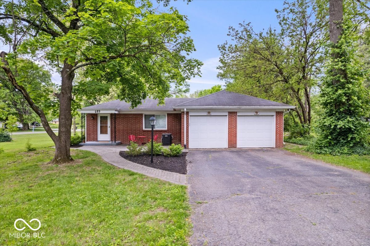 Undisclosed Address Indianapolis, IN 46240 - Photo 3 of 46