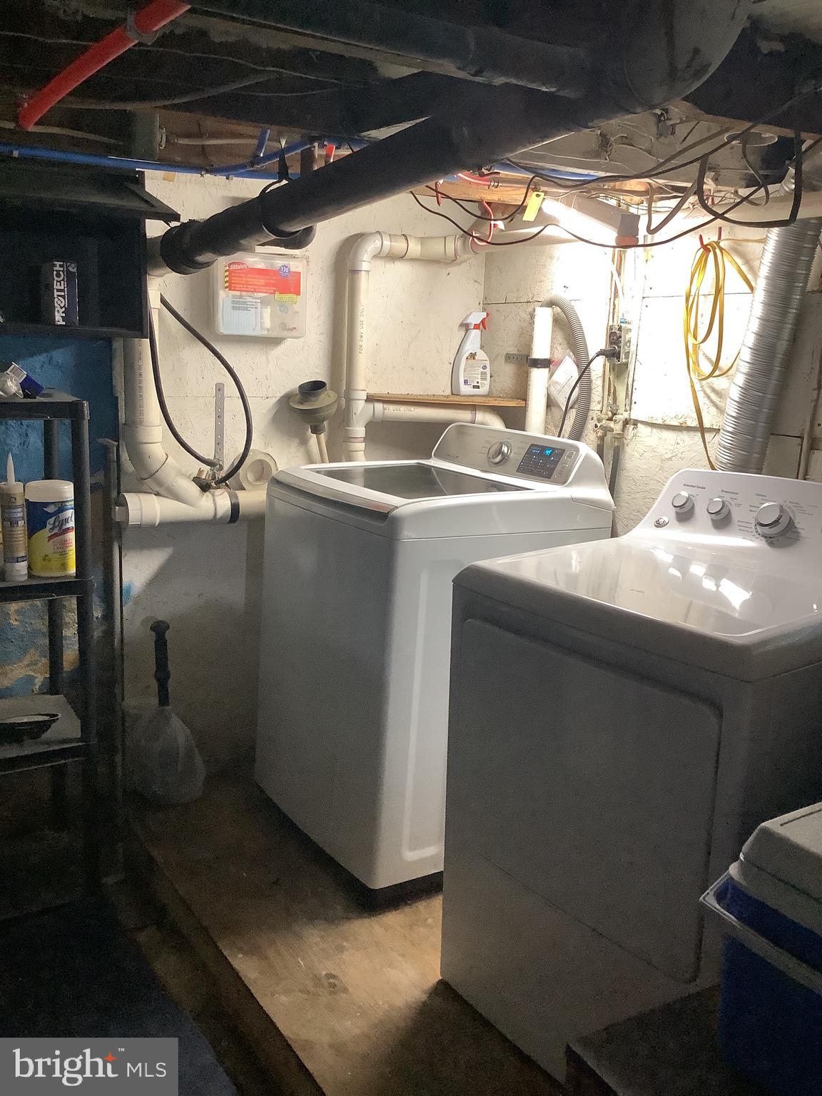 21 Davis Avenue Clementon, NJ 08021 - Photo 13 of 15 a utility room with dryer and washer