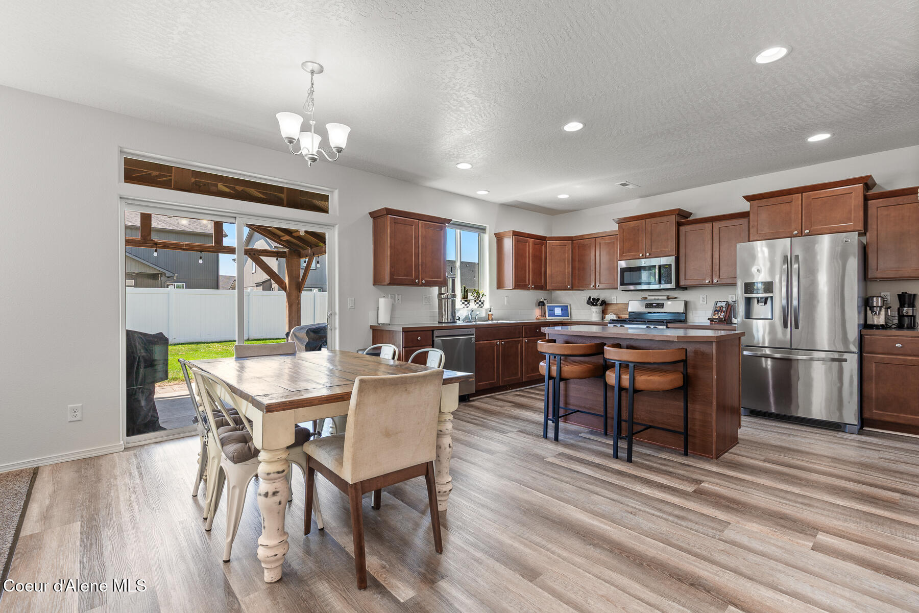 6104 West Alliance Street Rathdrum, ID 83858 - Photo 7 of 27 Kitchen