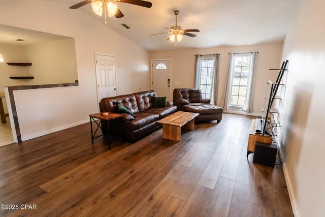 $2,100 | 1103 Mississippi Avenue, Lynn Haven, FL 32444