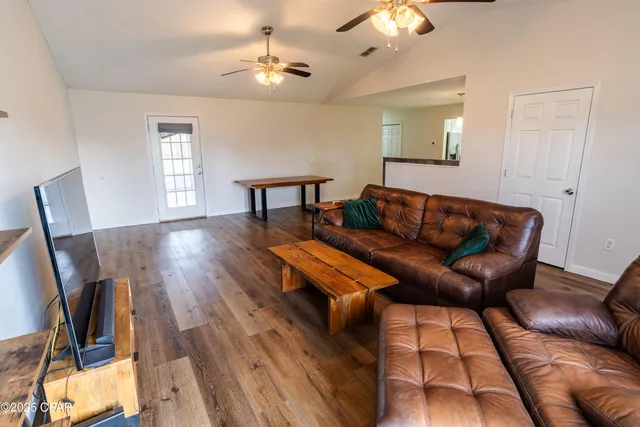 $2,100 | 1103 Mississippi Avenue, Lynn Haven, FL 32444