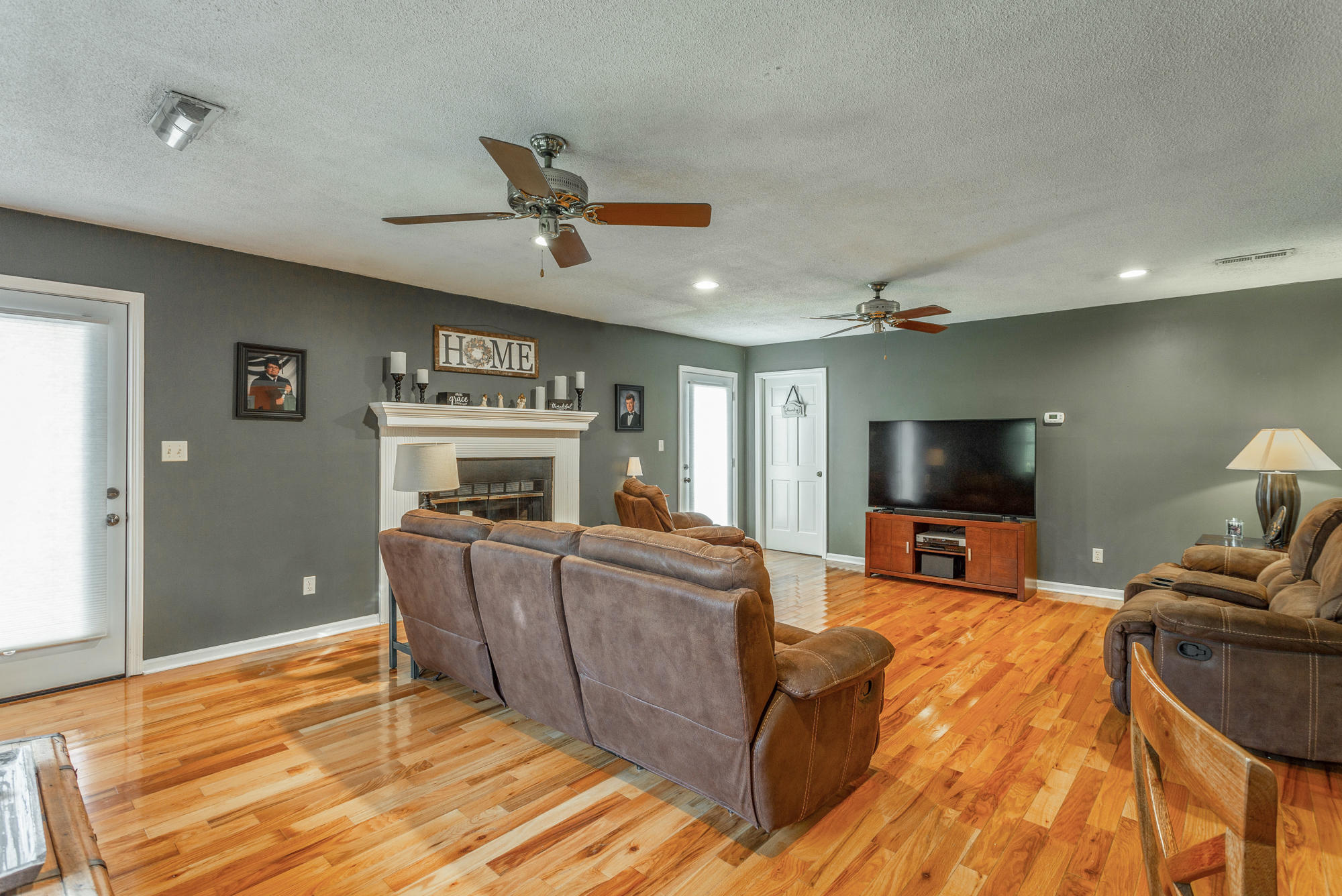 203 Everett Road Ringgold, GA 30736 - Photo 19 of 57 Living room