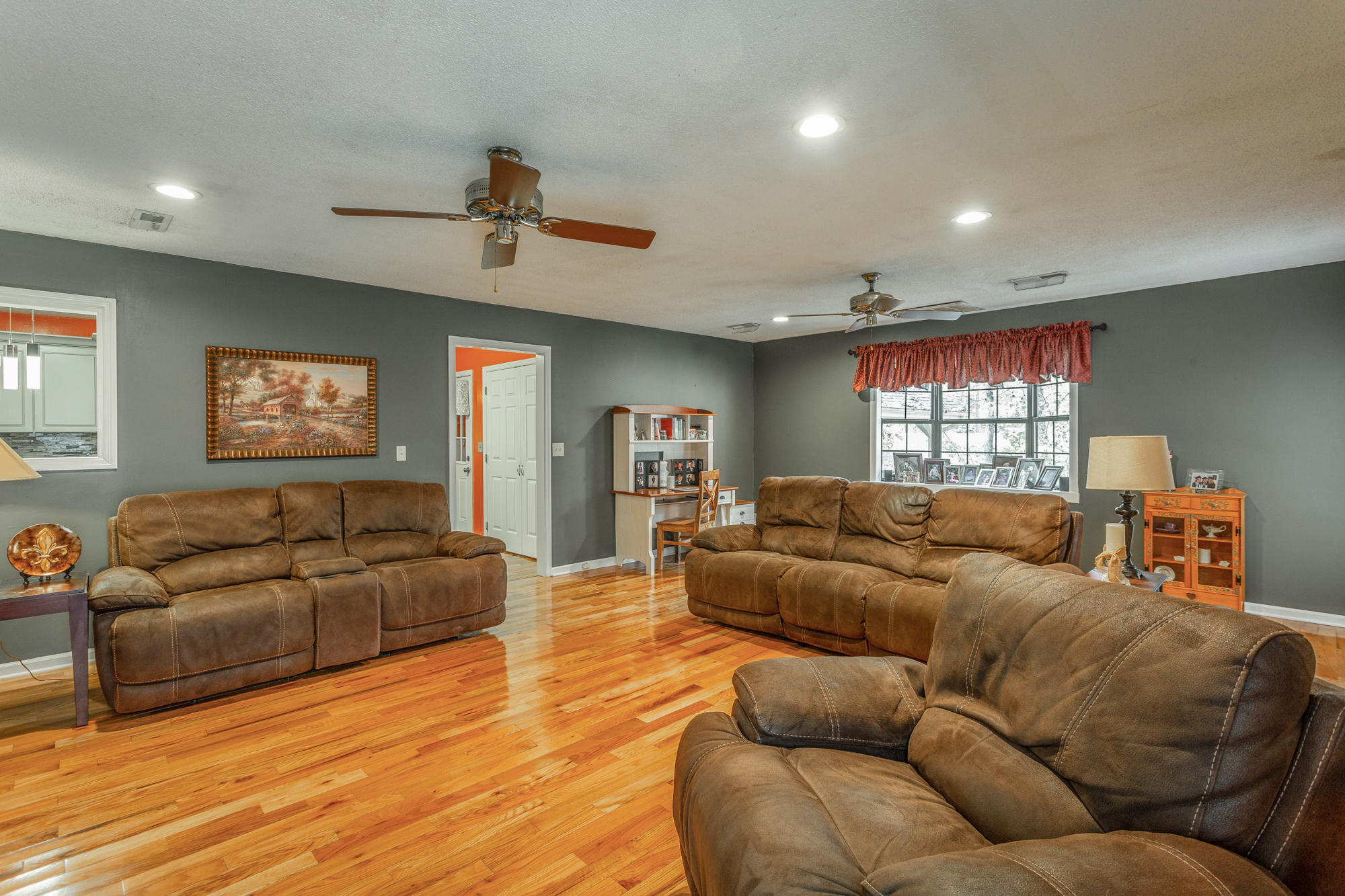 203 Everett Road Ringgold, GA 30736 - Photo 20 of 57 Living room