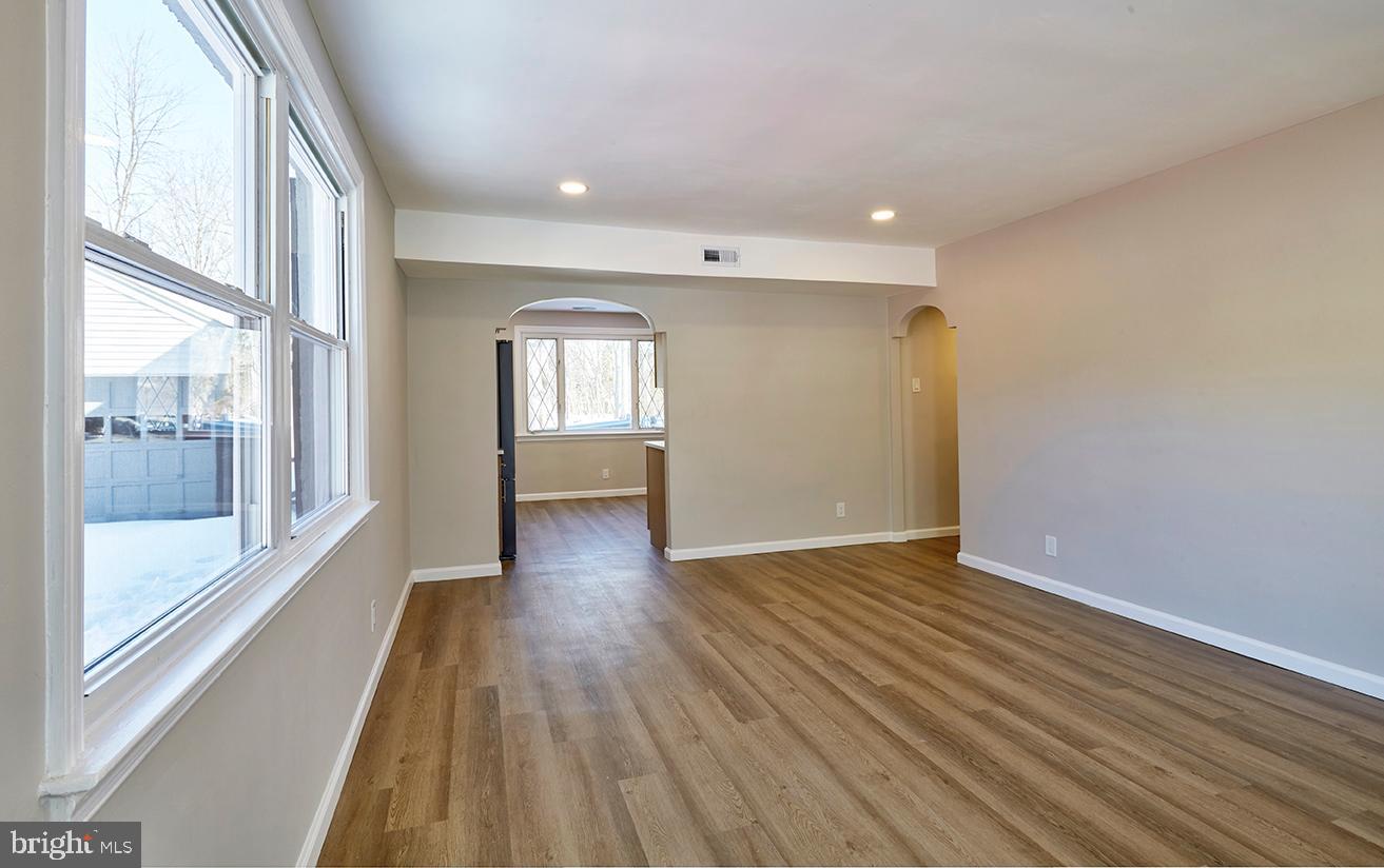 1171 West County Line Road Hatboro, PA 19040 - Photo 4 of 25