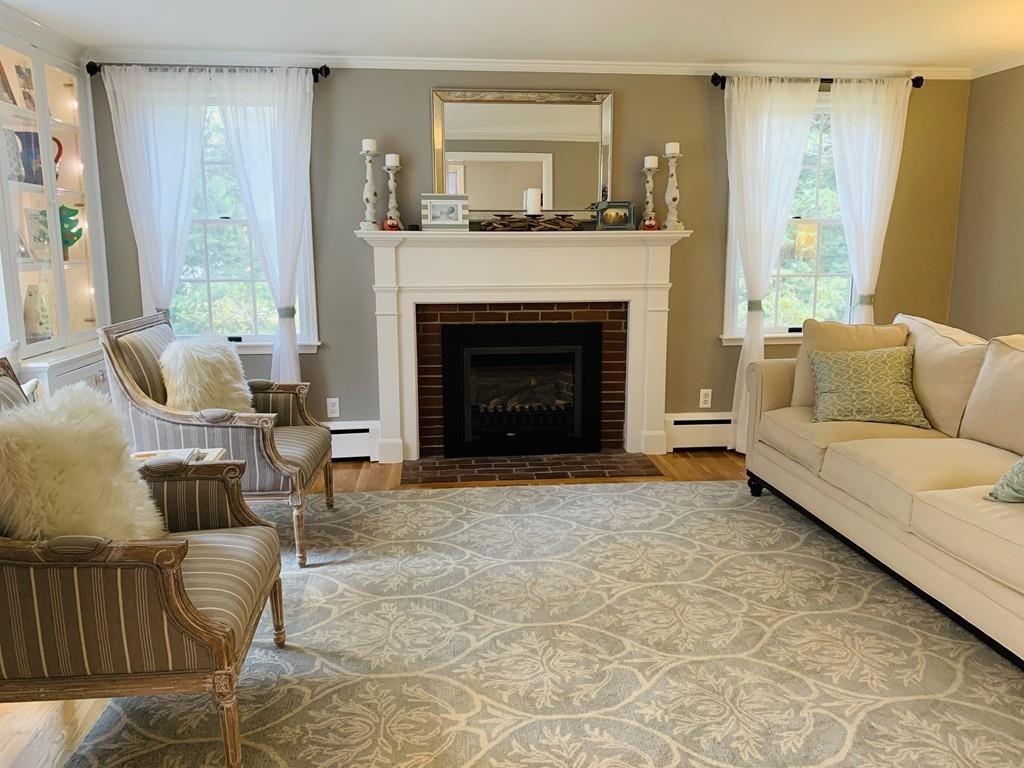 145 Concord Road Wayland, MA 01778 - Photo 3 of 30
