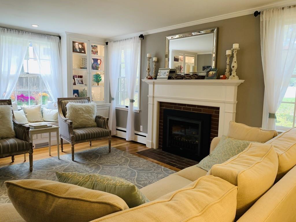 145 Concord Road Wayland, MA 01778 - Photo 5 of 30
