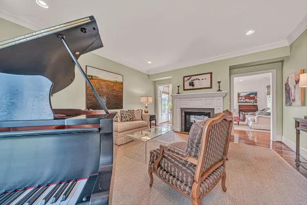$1,199,000 | 5464 Ridgelea Estates Drive, Roanoke, VA 24018
