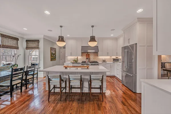 $1,199,000 | 5464 Ridgelea Estates Drive, Roanoke, VA 24018