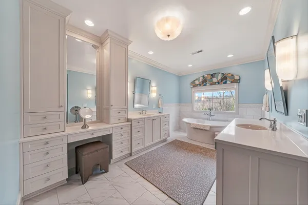 $1,199,000 | 5464 Ridgelea Estates Drive, Roanoke, VA 24018