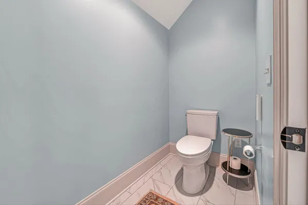 $1,199,000 | 5464 Ridgelea Estates Drive, Roanoke, VA 24018