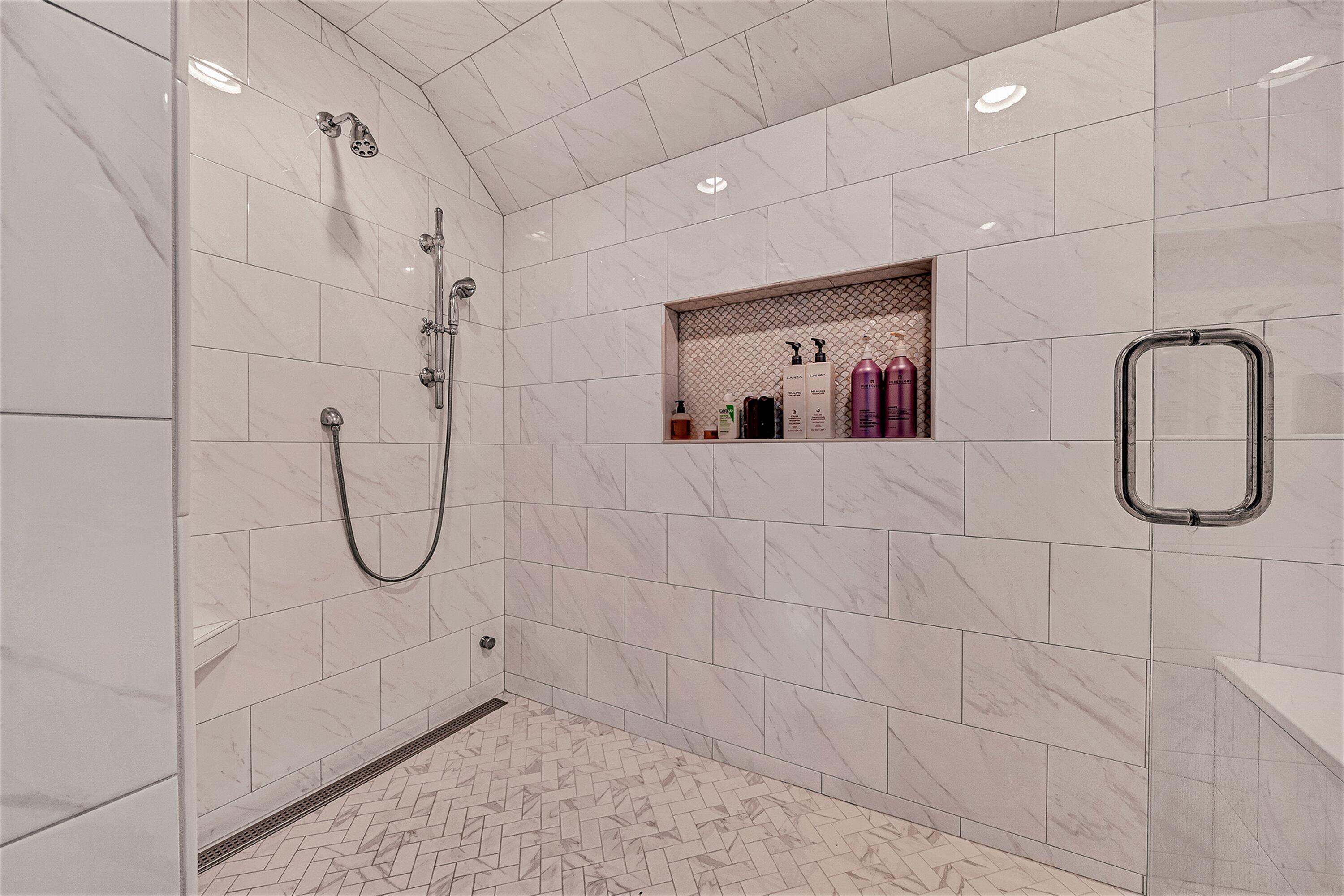 5464 Ridgelea Estates Drive Roanoke, VA 24018 - Photo 52 of 85 a bathroom with a shower