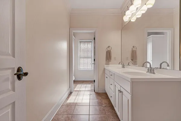 $1,199,000 | 5464 Ridgelea Estates Drive, Roanoke, VA 24018