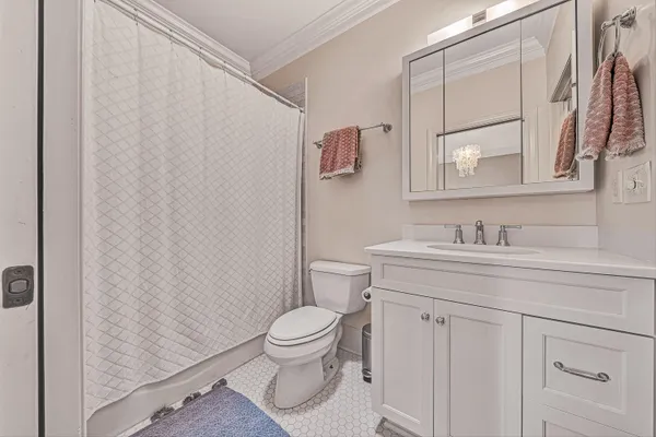 $1,199,000 | 5464 Ridgelea Estates Drive, Roanoke, VA 24018