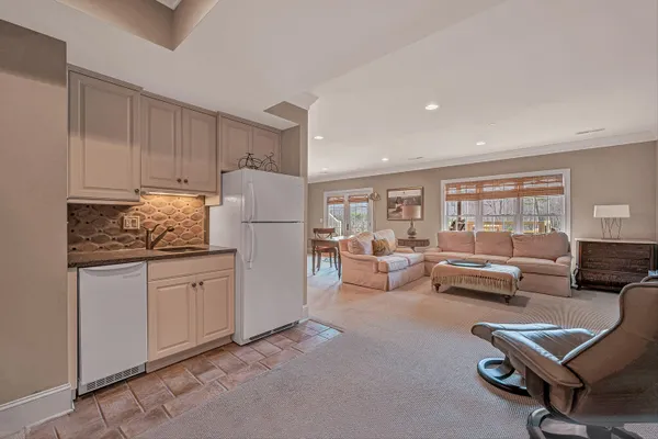 $1,199,000 | 5464 Ridgelea Estates Drive, Roanoke, VA 24018