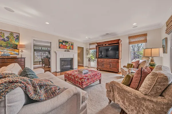 $1,199,000 | 5464 Ridgelea Estates Drive, Roanoke, VA 24018