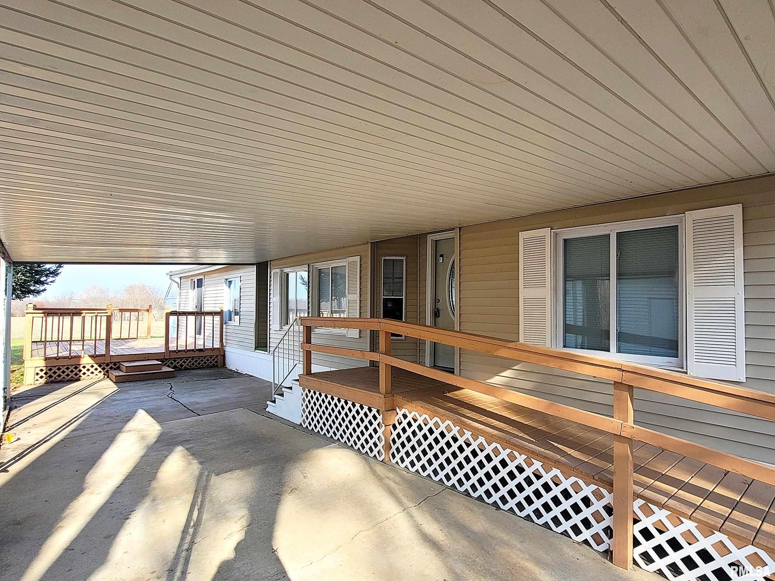 2201 Rancho Boulevard Quincy, IL 62305 - Photo 2 of 17