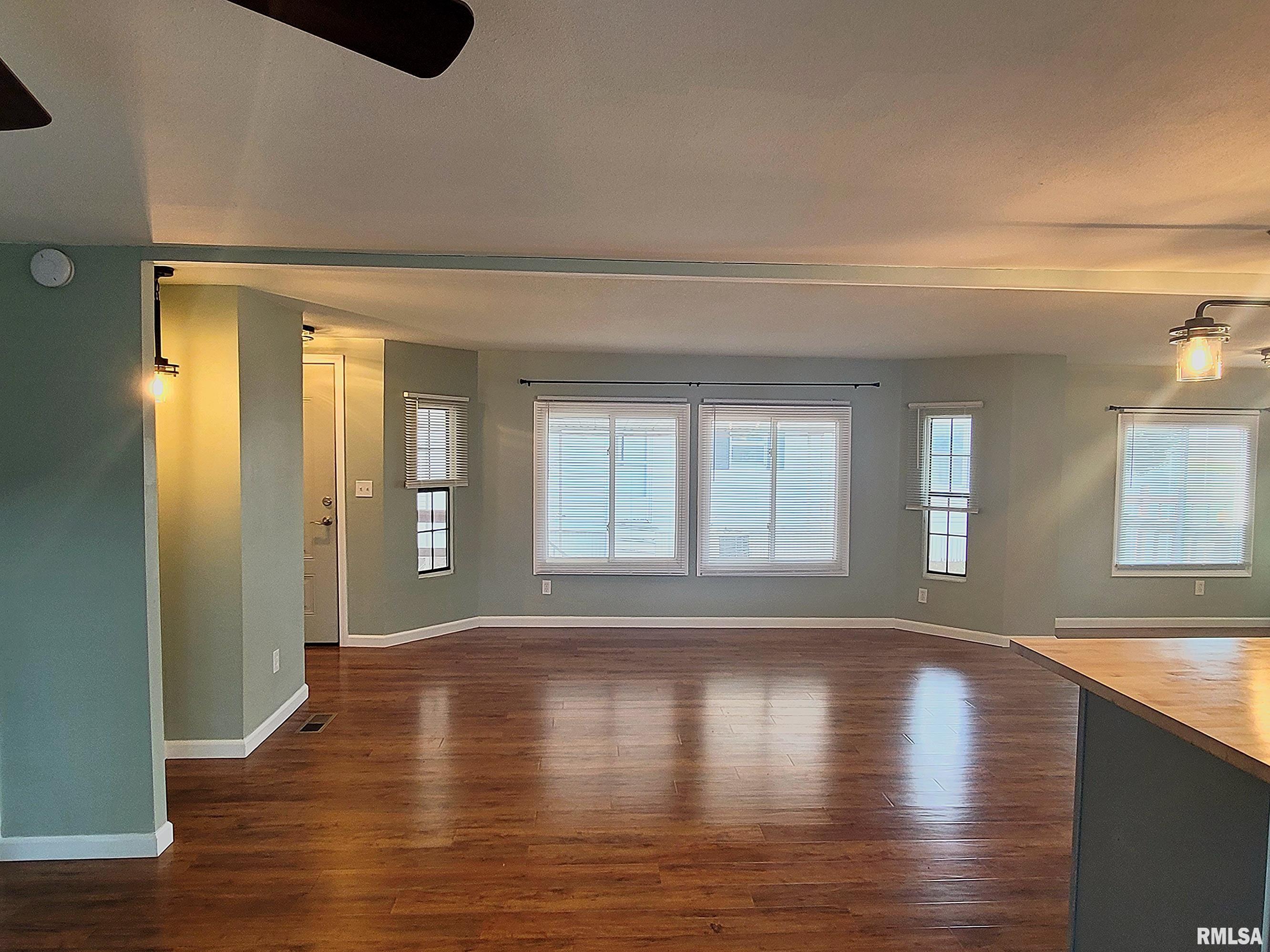 2201 Rancho Boulevard Quincy, IL 62305 - Photo 5 of 17