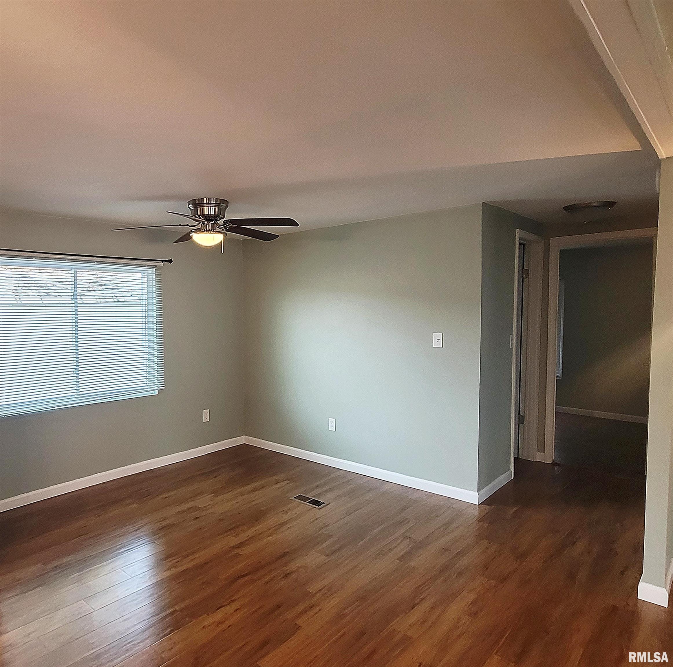 2201 Rancho Boulevard Quincy, IL 62305 - Photo 10 of 17