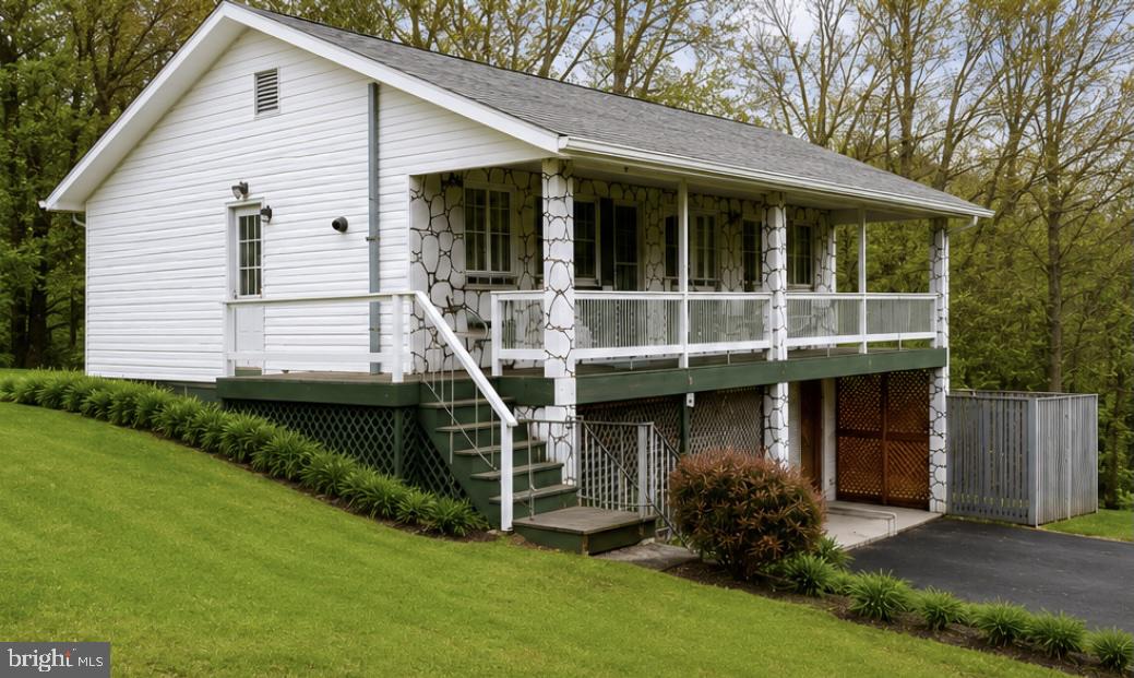 272 Neyhart Road Stroudsburg, PA 18360 - Photo 1 of 5 Charming home with inviting porch.