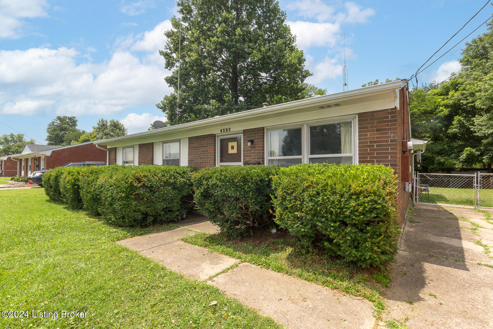 7408 Terry Road Louisville, KY 40258 - Photo 3 of 17 7408 Terry-3