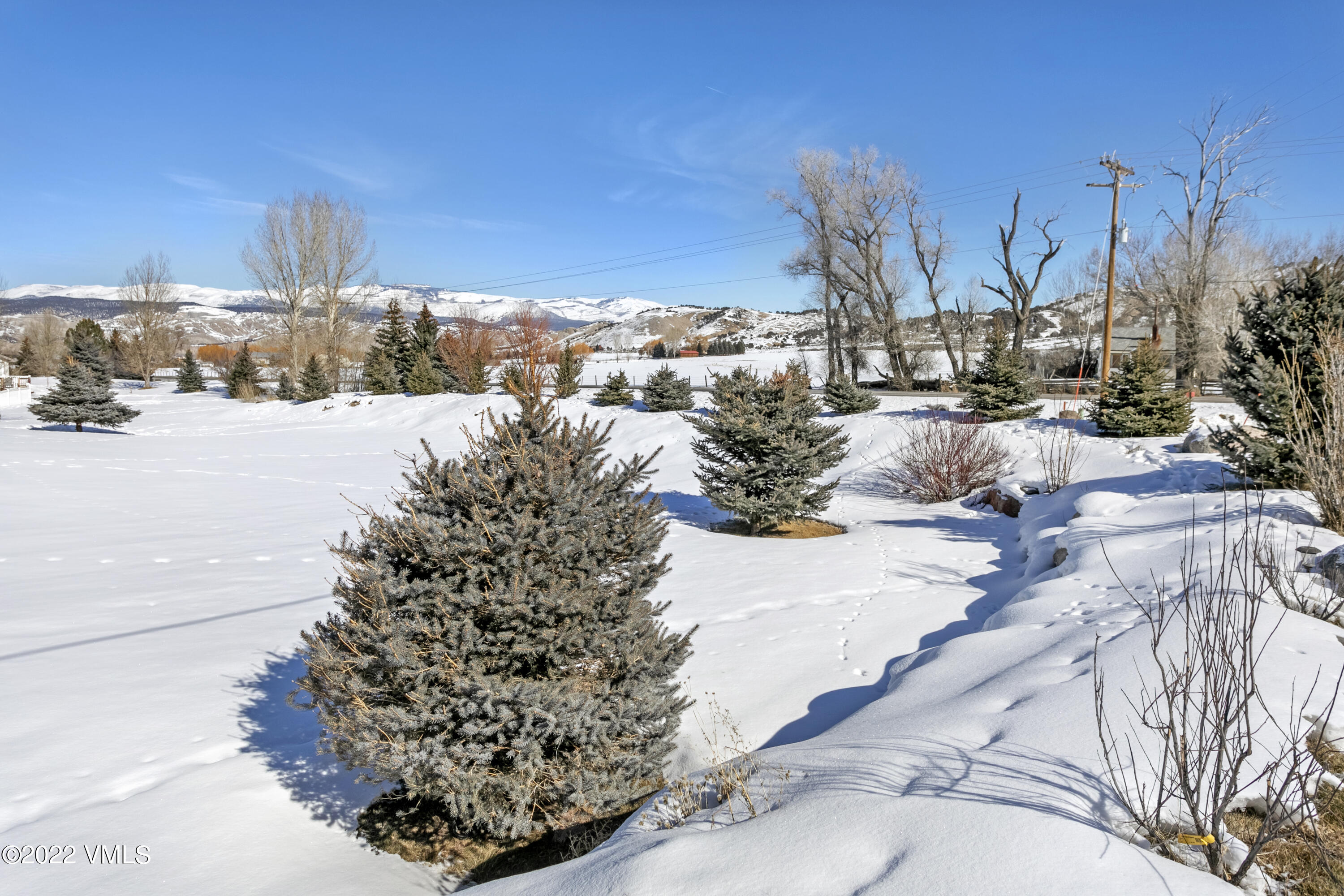 50 Cottonwood Pass Road Gypsum, CO 81637 - Photo 22 of 33 a view of a city