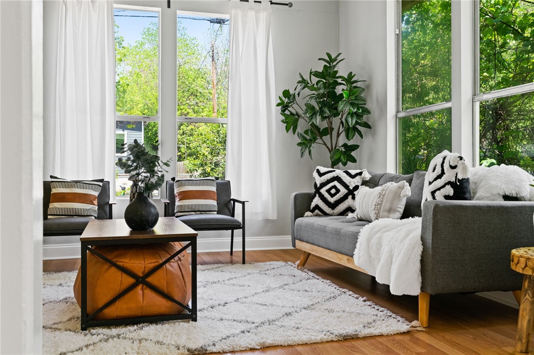 1129 Saucedo Street Austin, TX 78721 - Photo 1 of 1