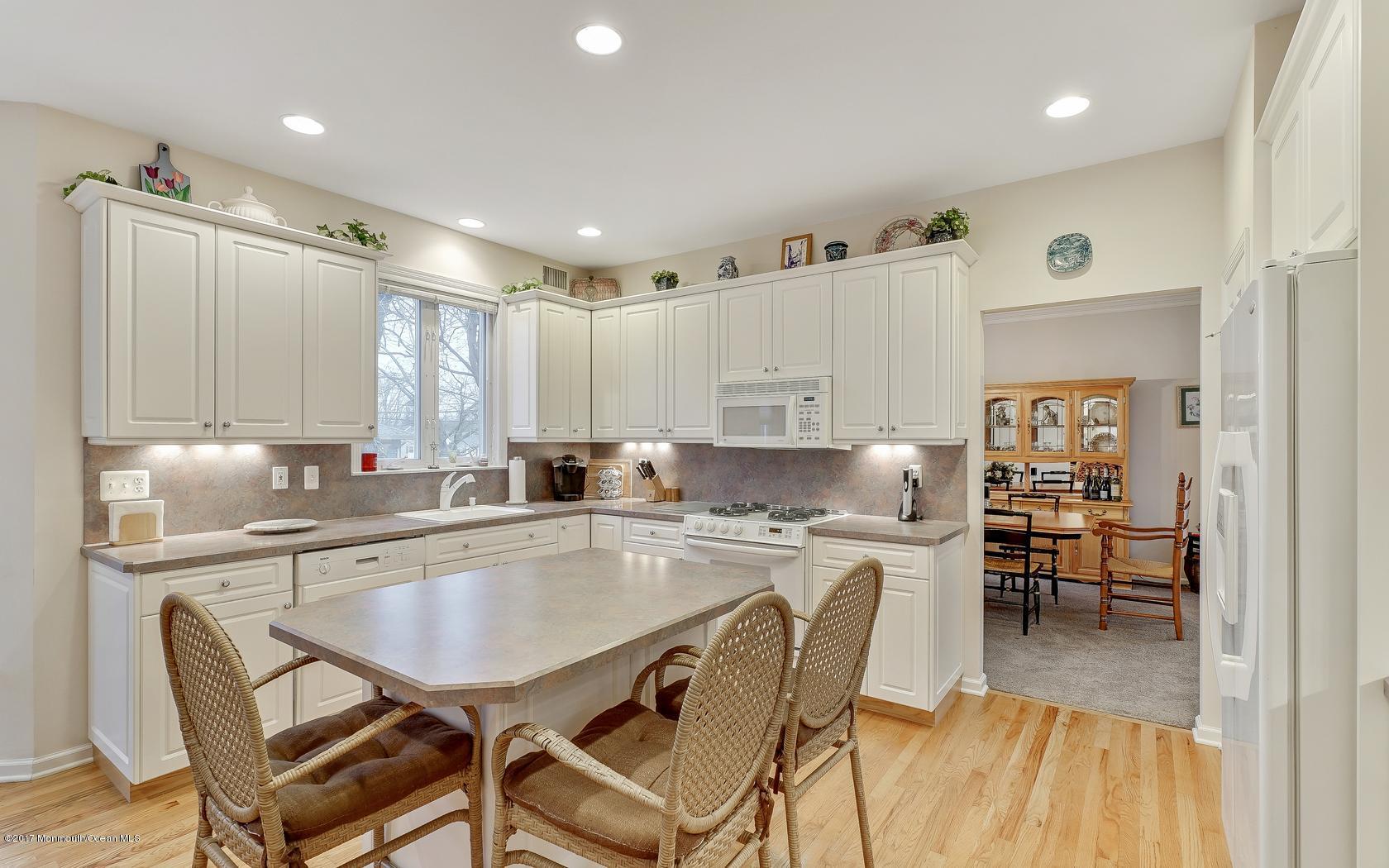 1200 Mohegan Road Manasquan, NJ 08736 - Photo 26 of 68 25