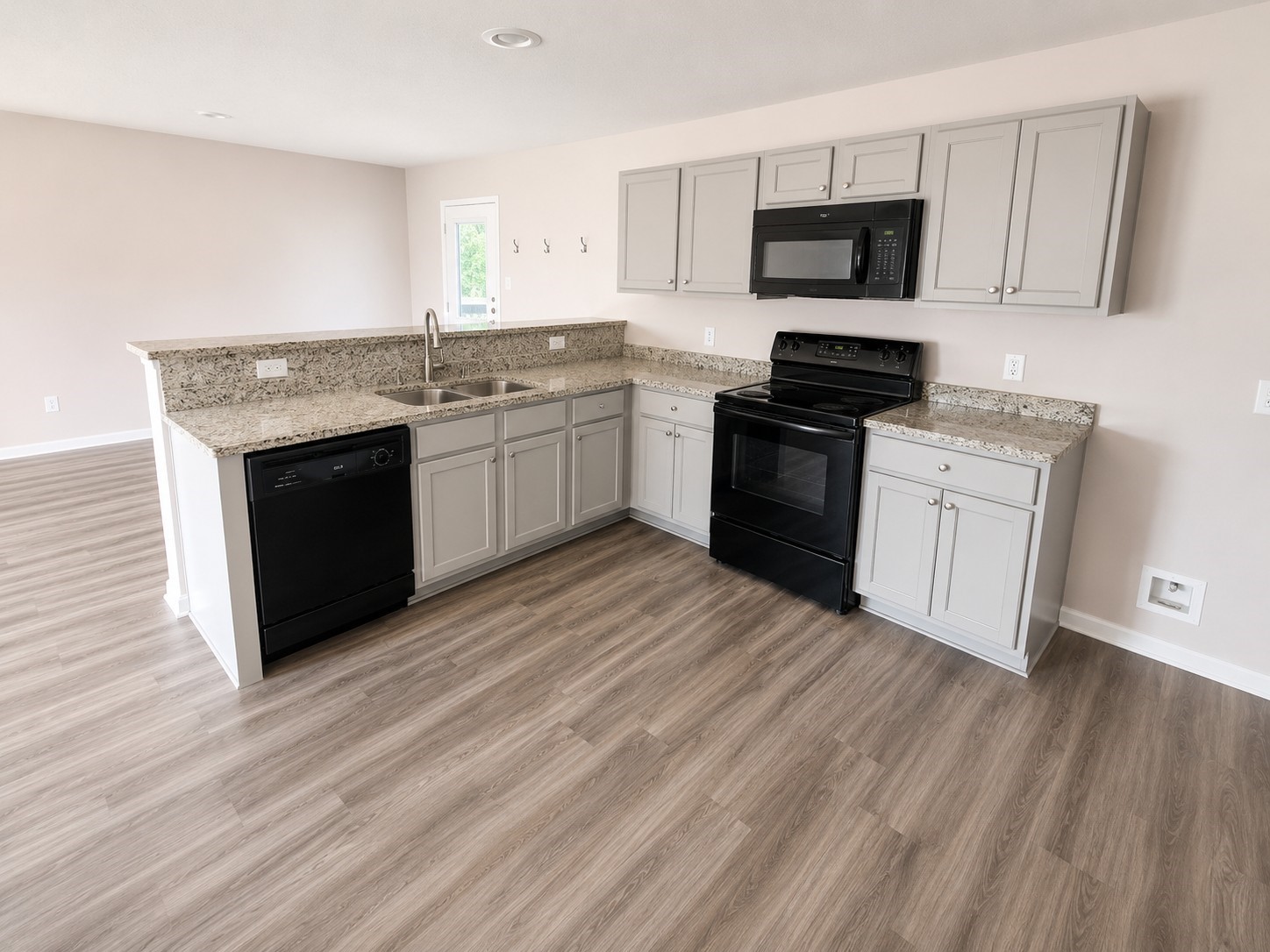 218 19th Street Hempstead, TX 77445 - Photo 3 of 14