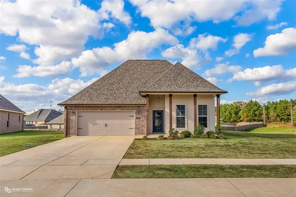$313,500 | 449 North Lost River Drive, Benton, LA 71006