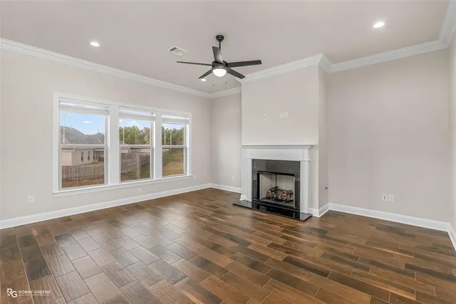 $325,000 | 449 North Lost River Drive, Benton, LA 71006