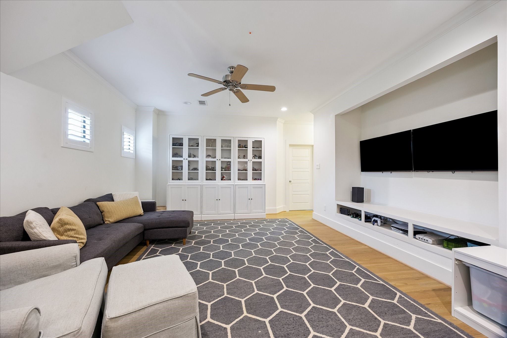 1519 Richelieu Lane Houston, TX 77018 - Photo 19 of 30 Game room on the second floor