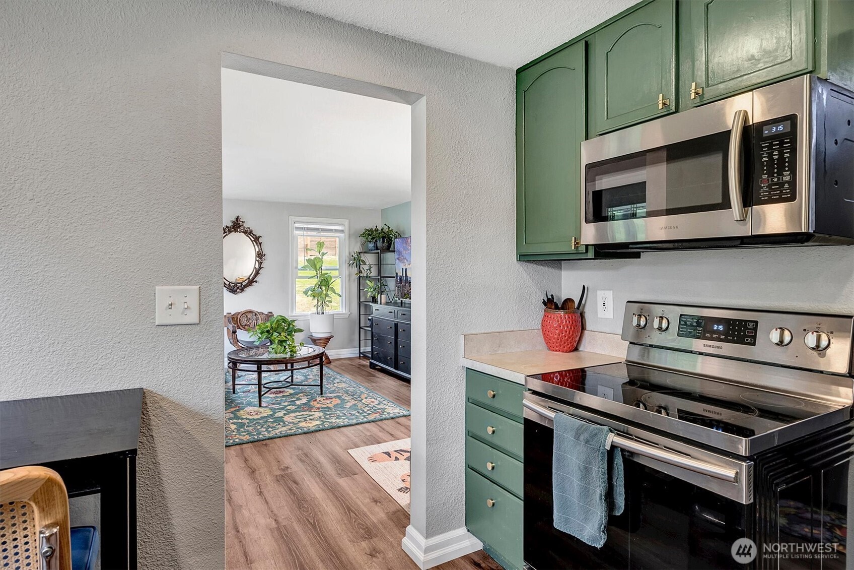 555 Windsor Place Northeast Renton, WA 98056 - Photo 11 of 38