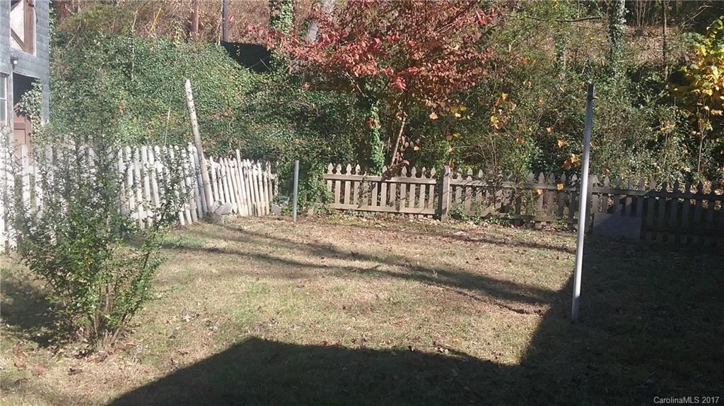 109 Lower Edgewood Road Candler, NC 28715 - Photo 6 of 12 Gallery Image 6