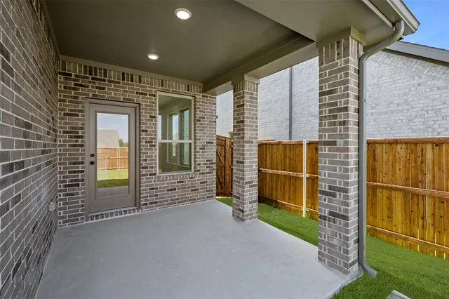 $449,990 | 328 Deer Rdg Drive, Willow Park, TX 76008