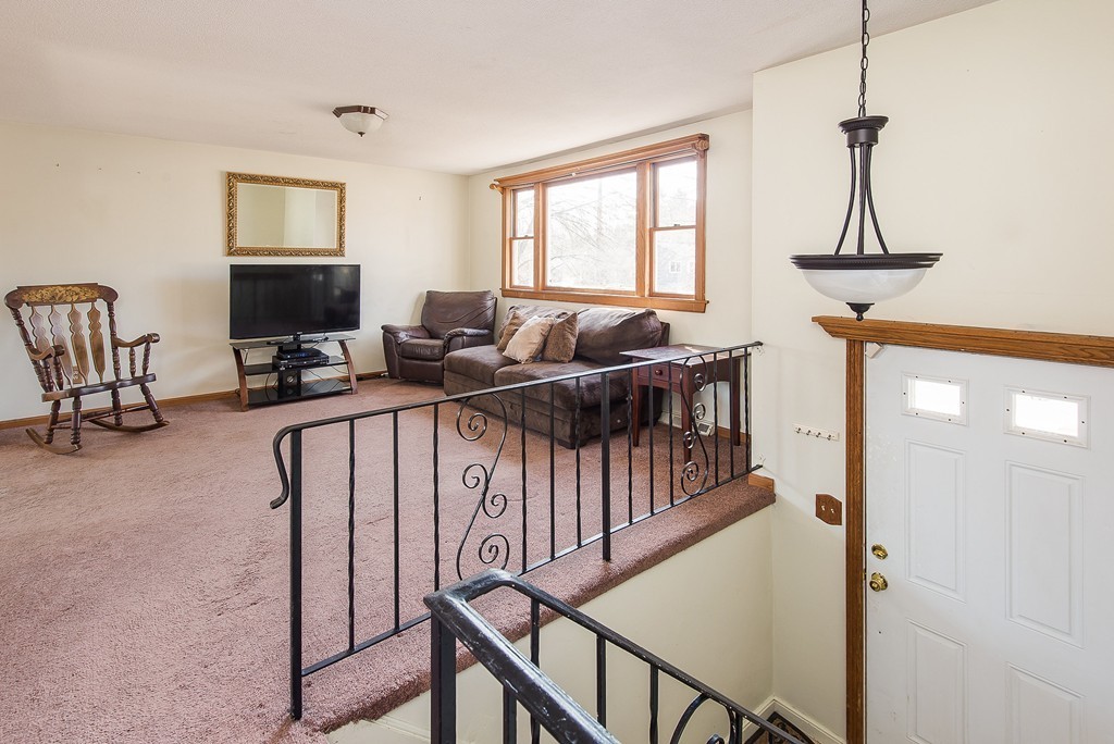 314 Temi Road Raynham, MA 02767 - Photo 4 of 15 Gallery Image 4