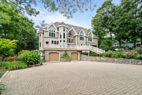 $10,995,000 | W2908 Walcowis Drive, Linn, WI 53147