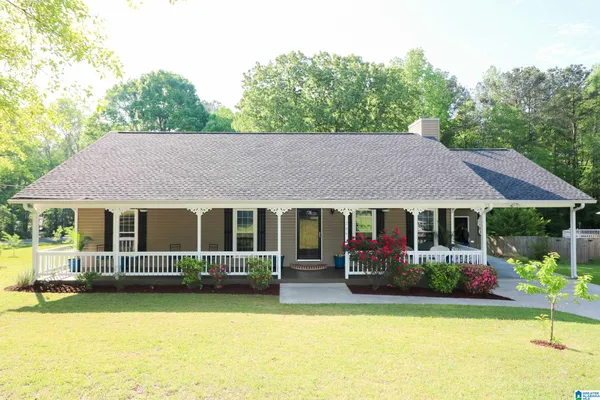 $319,900 | 200 Maplewood Circle, Pell City, AL 35128