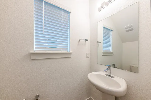 $1,995 | 1040 Winnsboro Drive, Round Rock, TX 78664