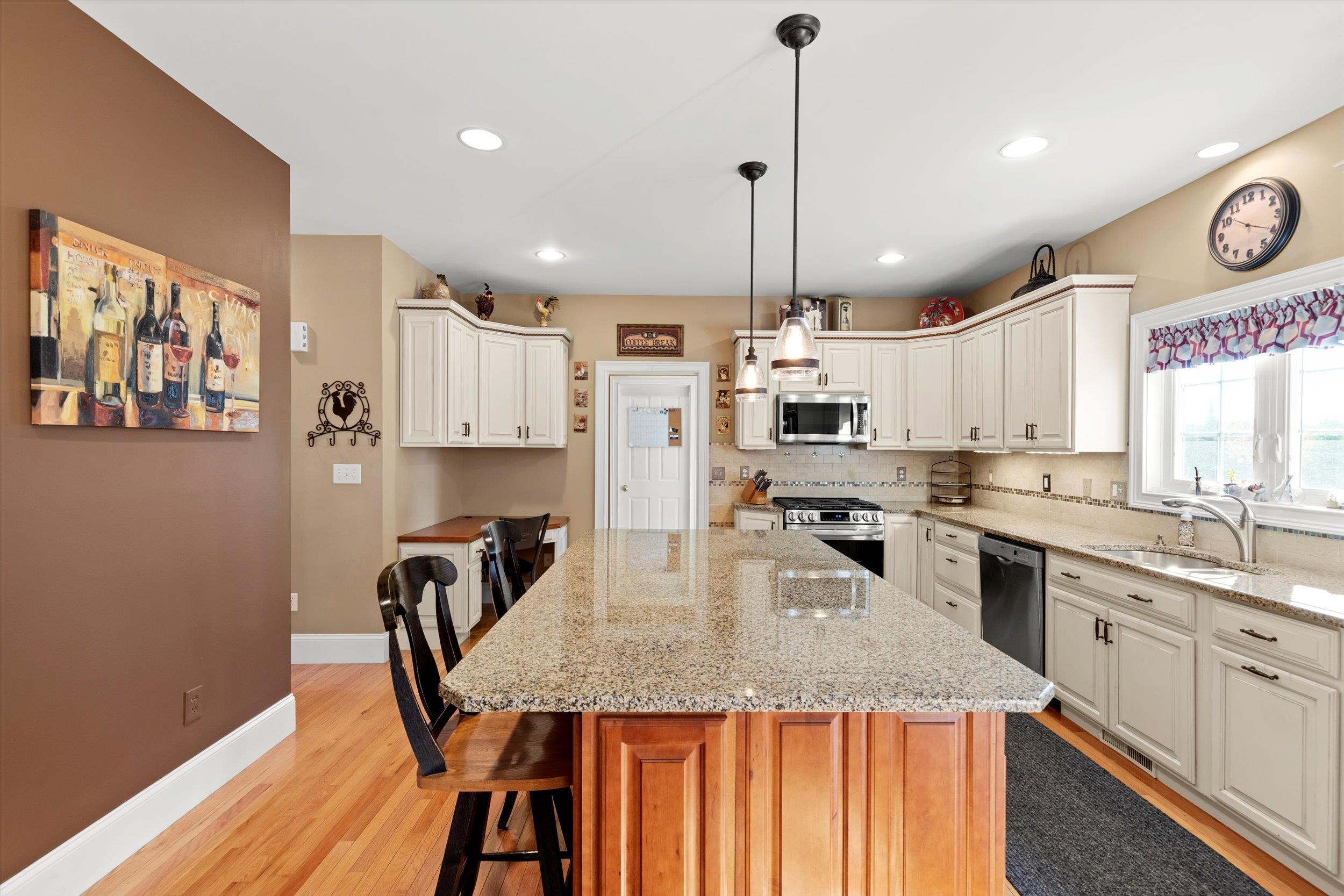 10 Seavey Pasture Road Stratham, NH 03885 - Photo 11 of 40