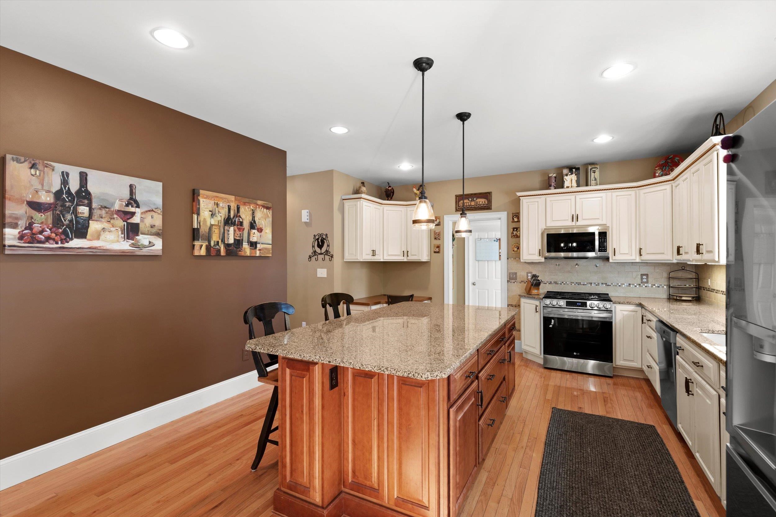 10 Seavey Pasture Road Stratham, NH 03885 - Photo 12 of 40